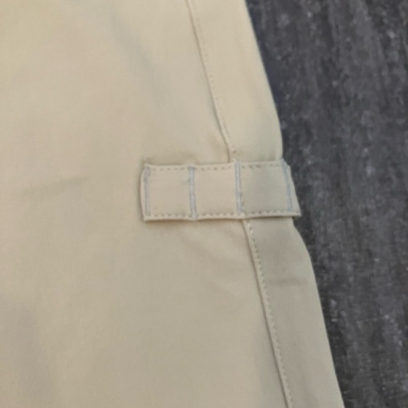 Under Armour relaxed fit khaki golf capris - Picture 3 of 10